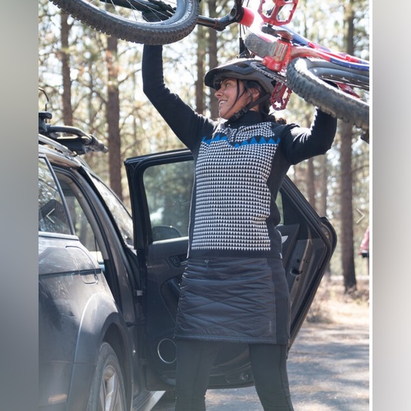 Title Nine Houndstooth Geo Super Power Quarter Zip Sweater - Picture 12 of 13